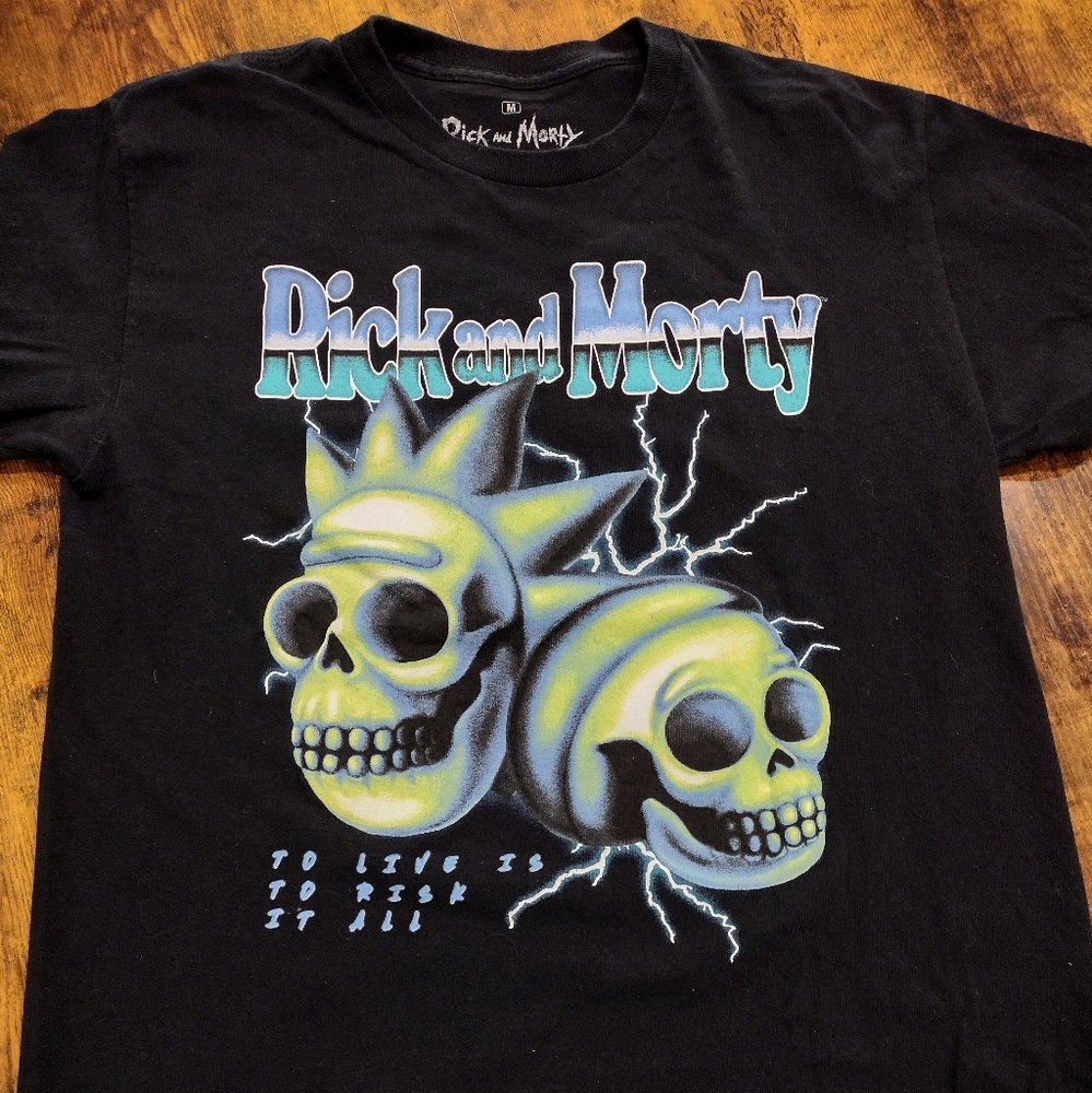 Rick & Morty Graphic To Live Is To Risk It All Spell-out T-Shirt